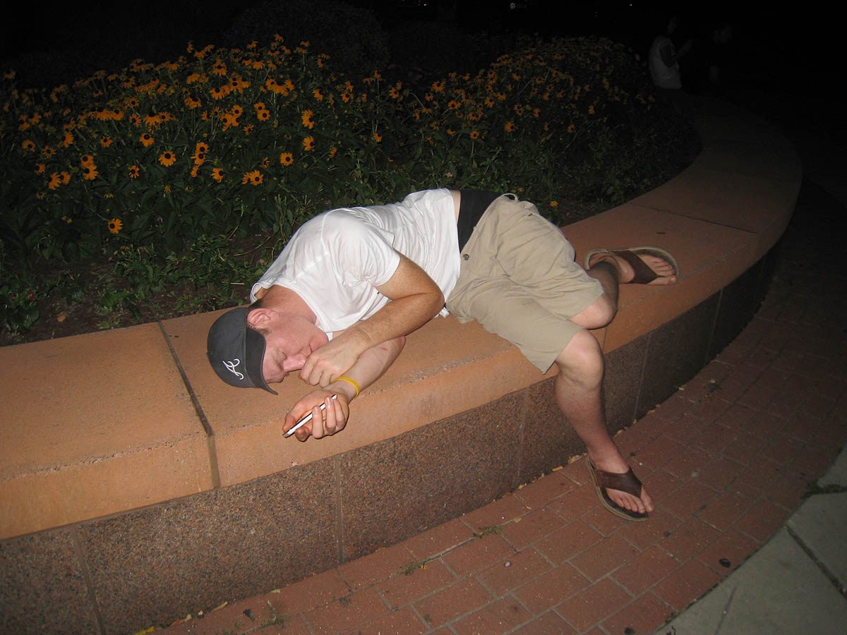 28_drunk_guy_passed_out.jpg