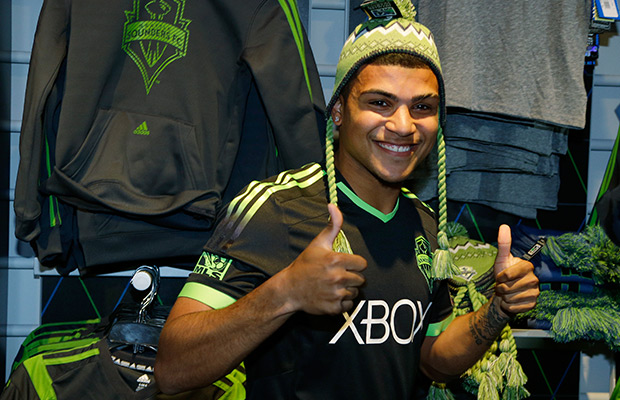 WP-SoundersDeAndreYedlin.jpg