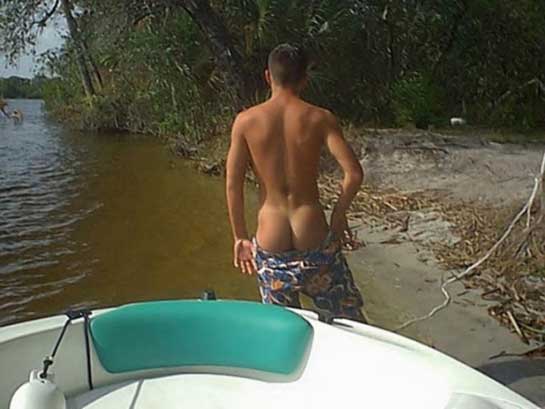 assboat-712973.jpg