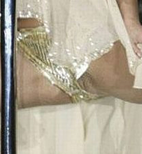 20071210-Beyonce_upskirt2.jpg
