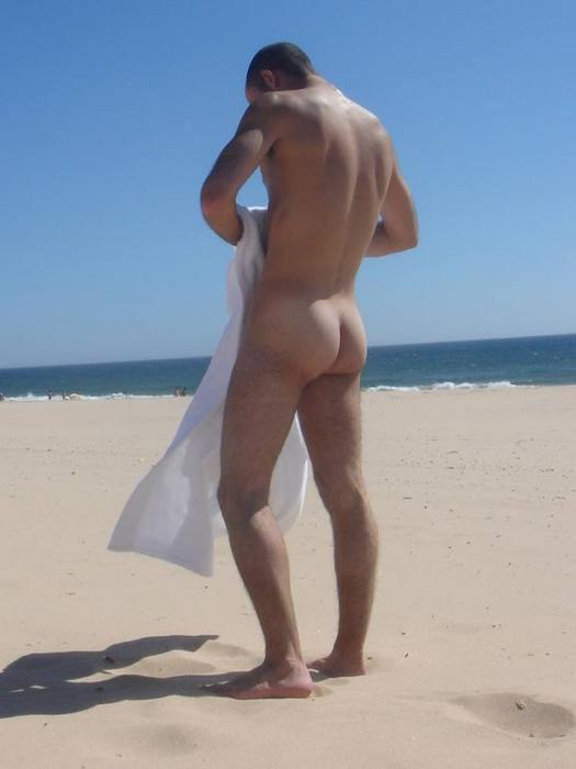 real-men-@-the-nude-beach.jpeg