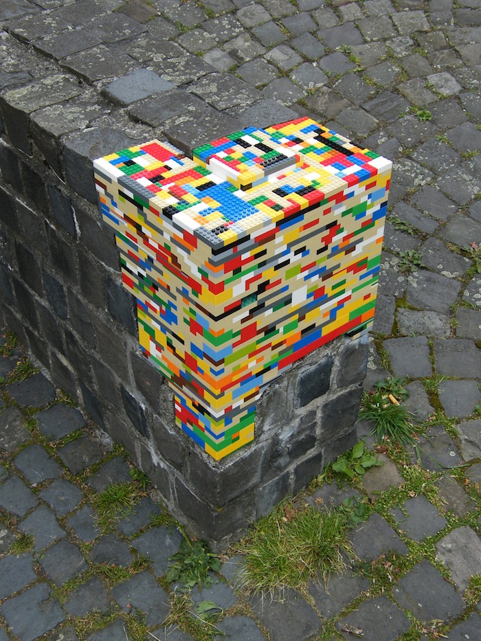 lego_street_art_4.jpeg
