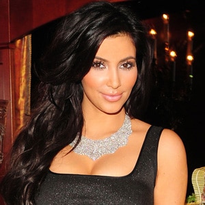 300.kardashian.kim.lr.102210.jpg
