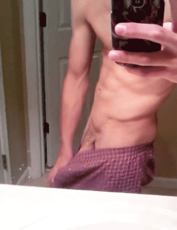 See-My-BF-Selfie-Naked-Gay-Man.gif