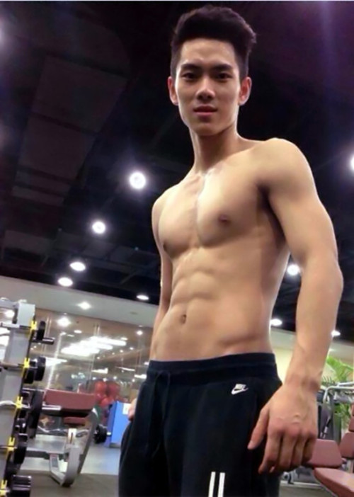 tumblr_ngxy5bNHfO1u4bpr6o3_500.jpg