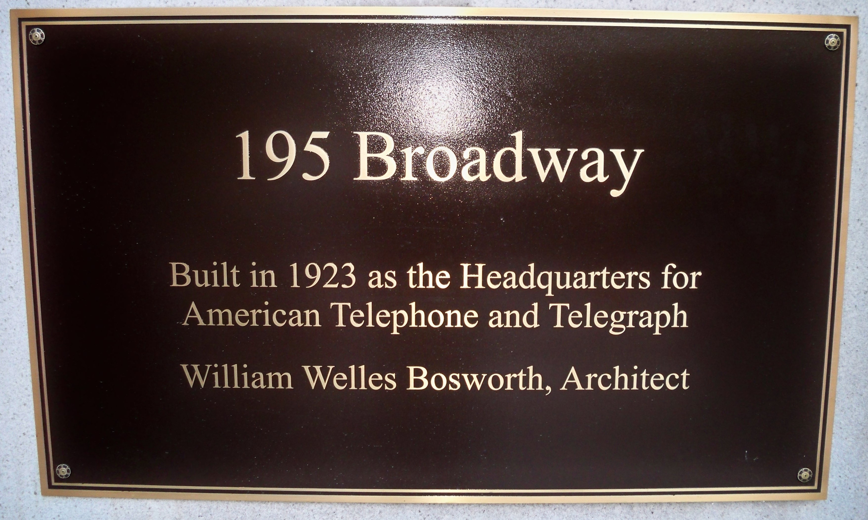 195_Broadway_plaque_by_Matthew_Bisanz.JPG