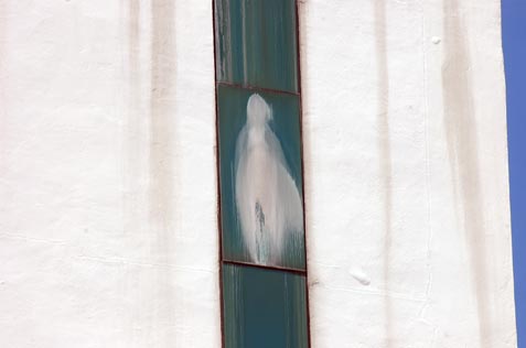 Image-of-Mother-Mary-on-window-pane.jpg