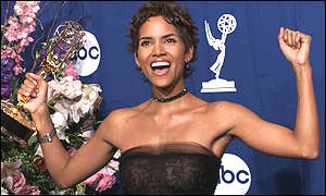 _919805_halle_berry_ap300.jpg