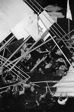 Maccabiah_bridge_collapse.jpg