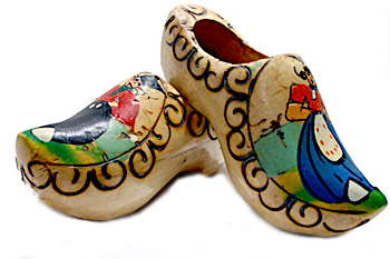 wooden_clogs.jpg