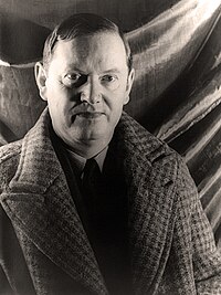 200px-Evelynwaugh.jpeg