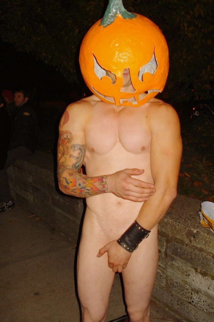 nakedpumkin.jpg