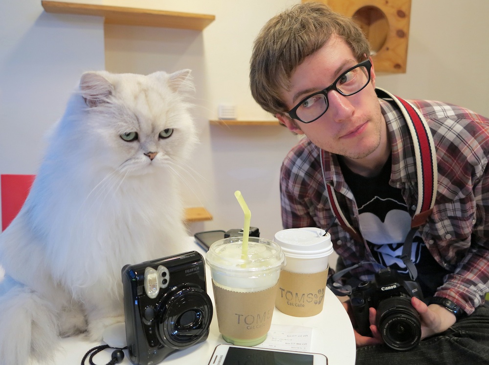 cat_cafe.jpg