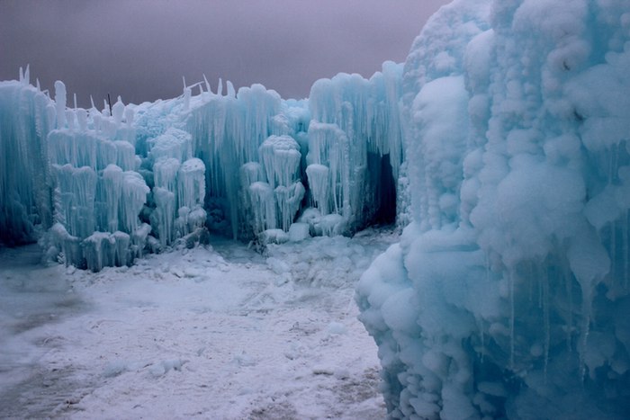 edmonton-ice-castle-13.jpg
