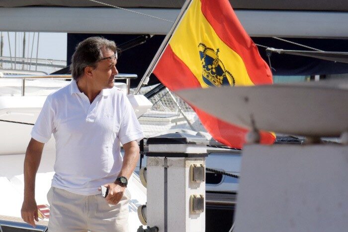 artur-mas-bandera-ibiza.jpg