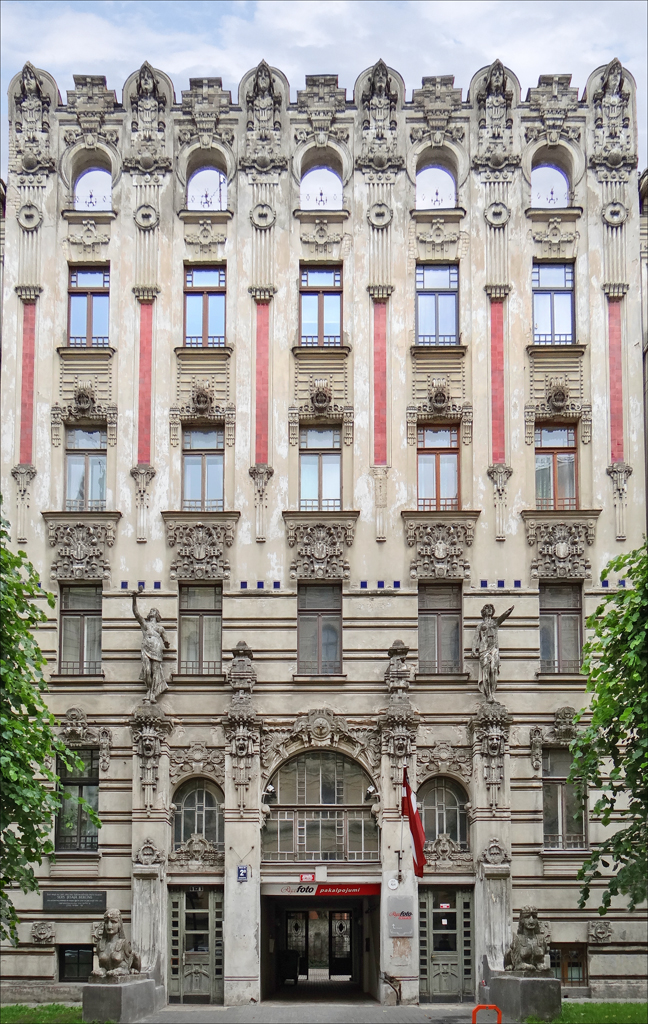 Immeuble_art_nouveau_(Riga)_(7575664960).jpg