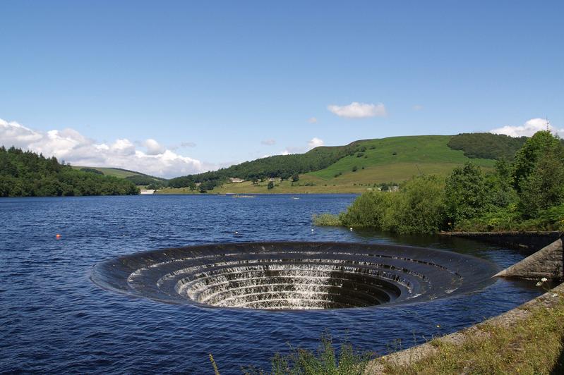 glory-hole-in-water-ladybower-dam.jpg