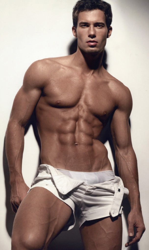 hottest-shirtless-muscle-men-001.jpg