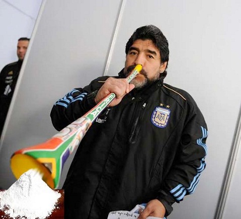 maradona_vuvuzela.jpg