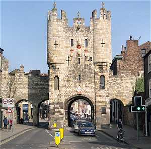 th-micklegate-bar-gates.jpg
